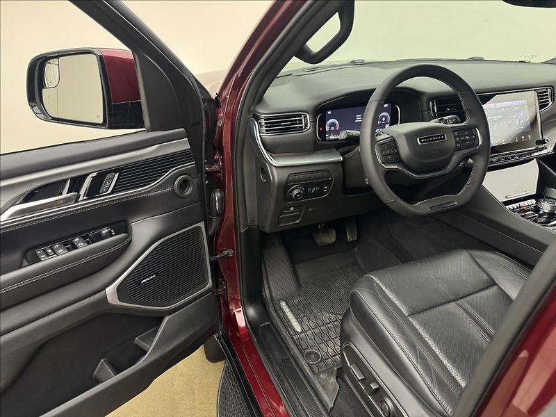Jeep Wagoneer 5,7 V8 VZDUCH 7-MÍST DPH 360° - fotka 12 z 60