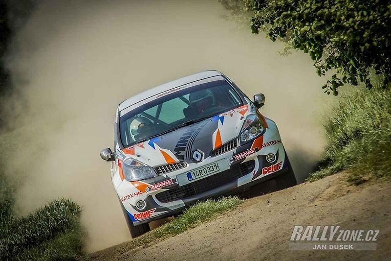Jiří Hladík se svým zbrusu novým vozem Renault Clio Rally5 Phase II.
