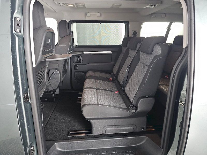 Toyota ProAce Verso (2025) L2 2.0D 180k 8AT FAMILY WEBAST - fotka 7 z 32