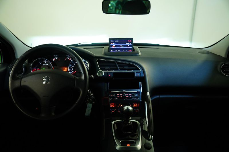 Peugeot 3008 - fotka 5 z 29