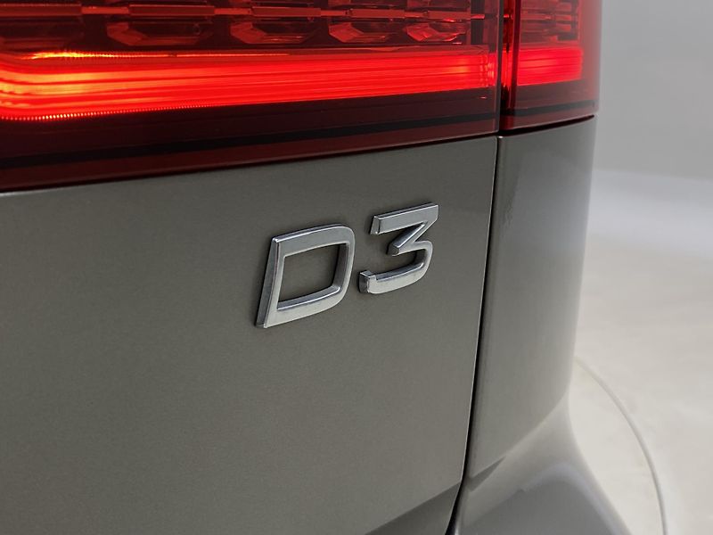 Volvo V60 D3 MOMENTUM AUT - fotka 34 z 41