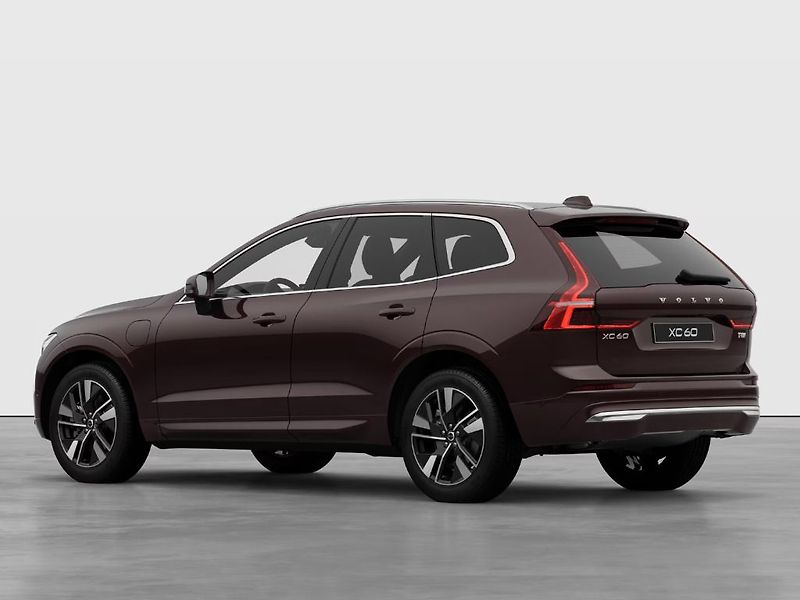 Volvo XC60 PLUS BRIGHT T8 RECHARGE AWD 33 - fotka 5 z 13