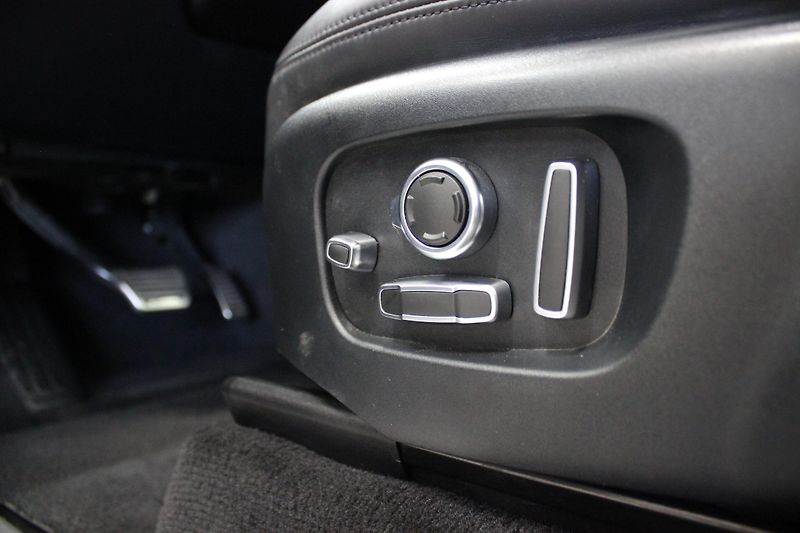 Land Rover Range Rover Sport 3,0 SDV6 AUTOBIGRAHPY DYNAMIC  - fotka 15 z 37