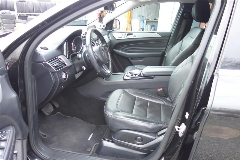 Mercedes-Benz GLE 350CDi 190KW,4 MAT.,KUPÉ. - fotka 10 z 39