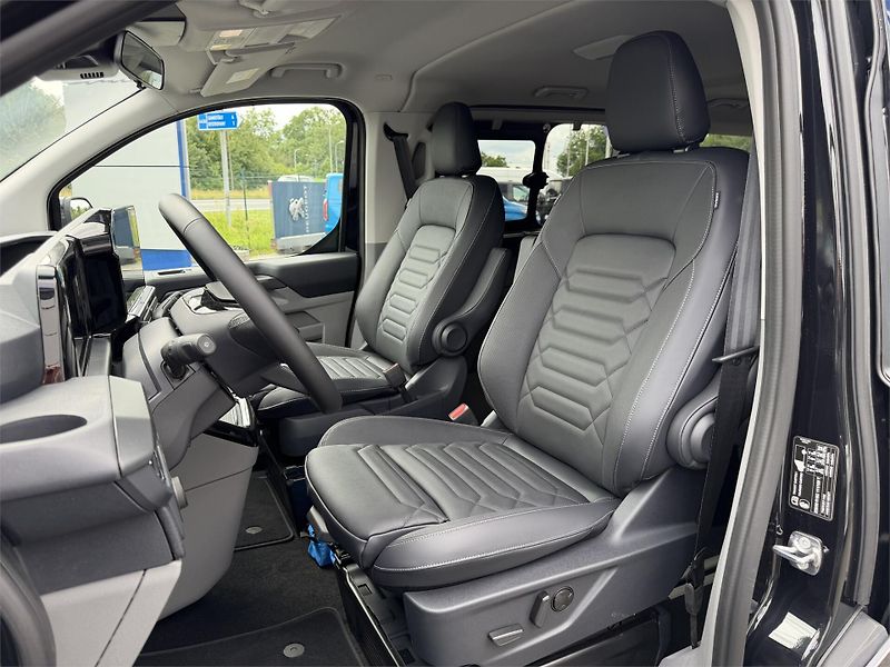 Ford Tourneo Custom (2025) Titanium X L2, Tourneo, 2.5 Du - fotka 16 z 22