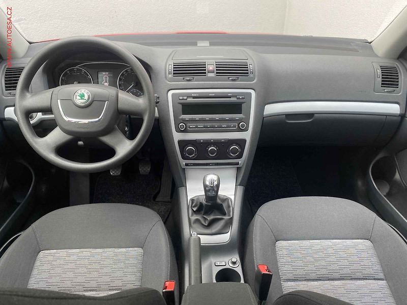 Škoda Octavia (2010) 1.2 TSi, Ambition, TZ - fotka 8 z 15