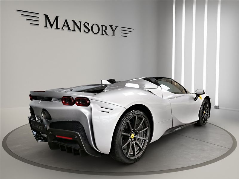 Ferrari SF90 (2024) Spider LIFT / CARBON / JBL - fotka 8 z 26
