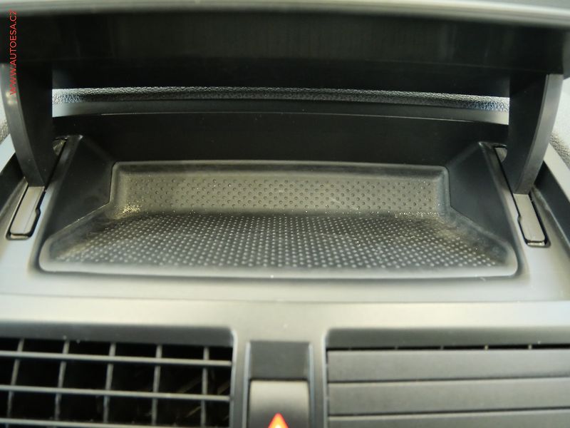 Škoda Octavia (2009) 2.0 TFSi, RS, xenon, autoAC - fotka 16 z 21