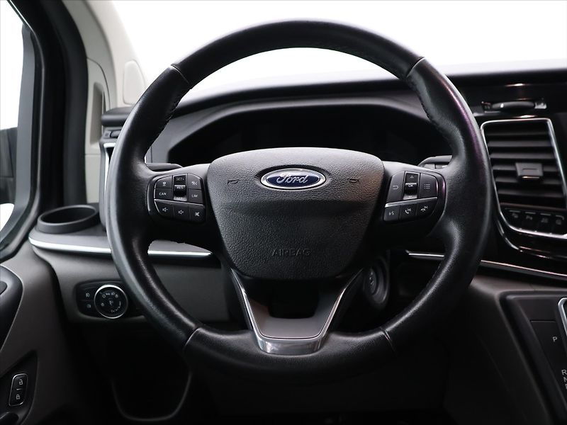 Ford Tourneo Custom 2,0 TDCi 136kW Titanium L2 Aut - fotka 16 z 31