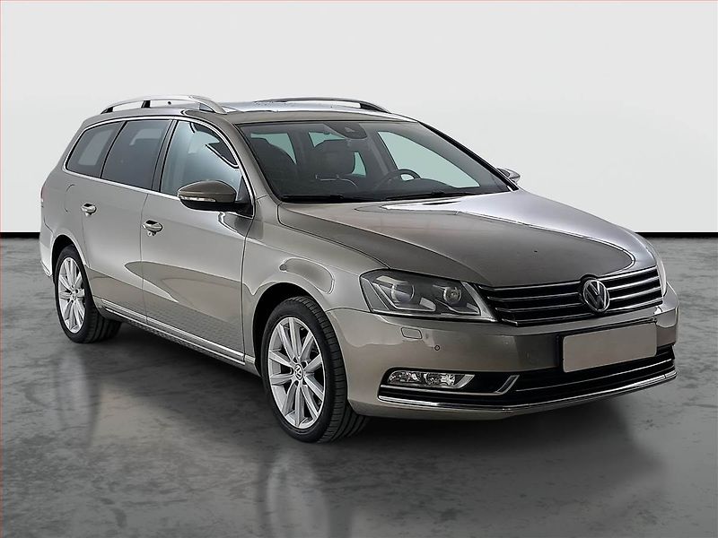 Volkswagen Passat (2013) 2.0 TDI, Automat, Navi, Xenony - fotografie inzerátu