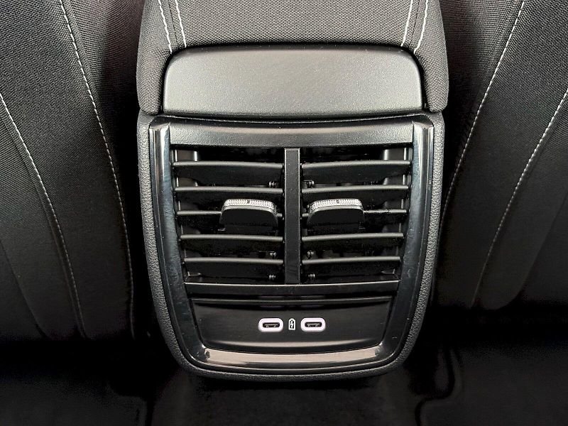 Škoda Kamiq (2025) DSG 1.5TSI 110kW Monte Carlo - fotka 28 z 32