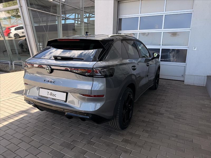 Volkswagen T-Roc (2026) 1,5 eTSI 110 kW 7DSG  R-Line - fotka 8 z 14