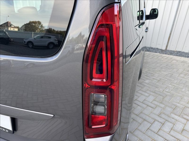 Opel Combo 1,2 T LIFE DPH tažné 1.maj ČR - fotka 17 z 50