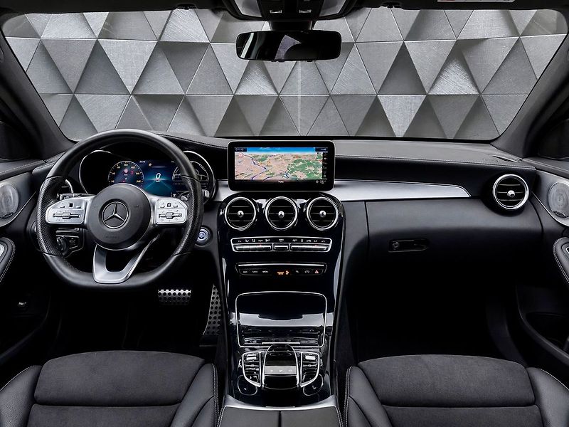 Mercedes-Benz Třídy C 300d AMG, WEBASTO, BURMESTER, - fotka 9 z 22