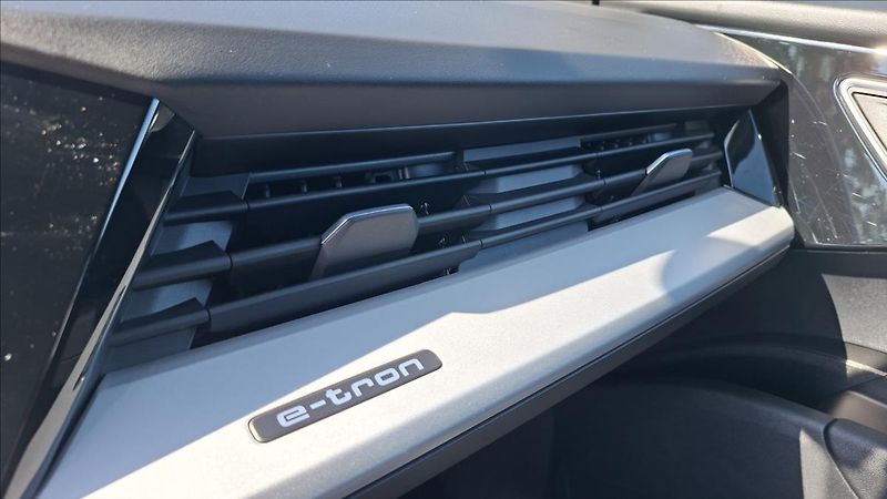 Audi Q4 0,0 e-tron 150 Kw tep.čerpadlo - fotka 23 z 28