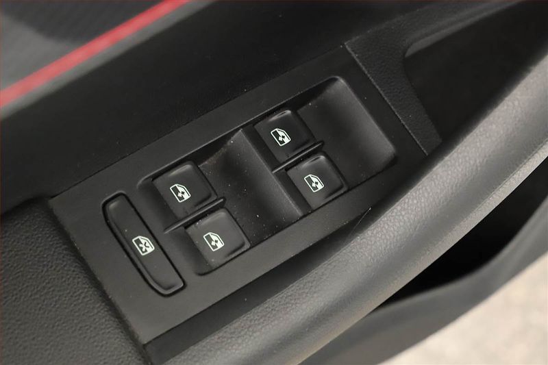 Škoda Octavia (2020) RS 2.0 TSI - fotka 21 z 21