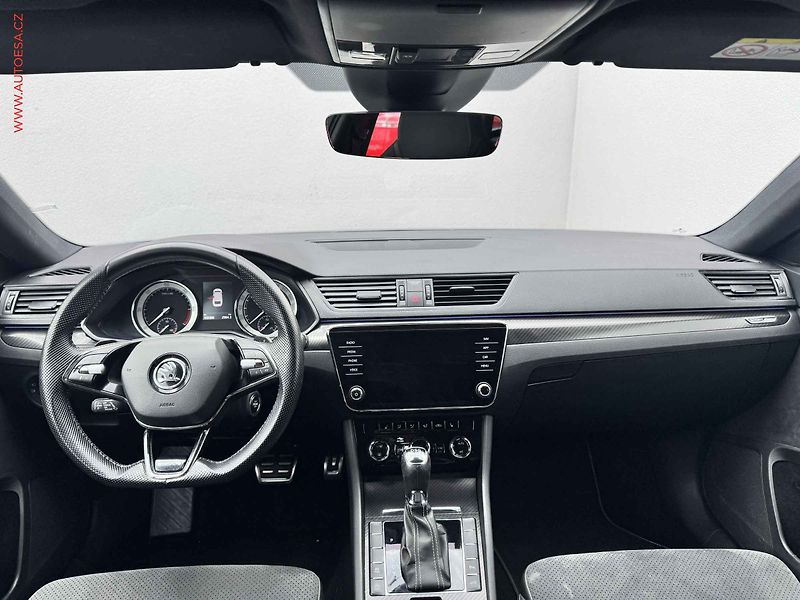 Škoda Superb (2021) 2.0 TDi, ČR, SportLine, DSG - fotka 8 z 18