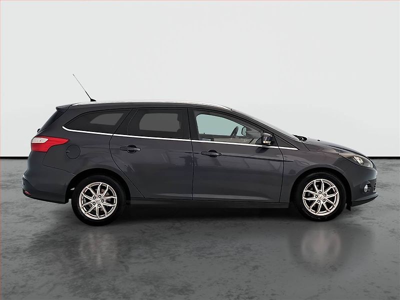 Ford Focus (2014) 1.6 TDCi, Tempomat - fotka 6 z 19