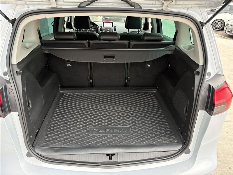 Opel Zafira 1,4 103kw ČR servis 6MT - fotka 19 z 28