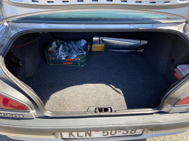 Peugeot 306 (1995) ST, 1.8 74kW, Automat - fotka 9 z 20