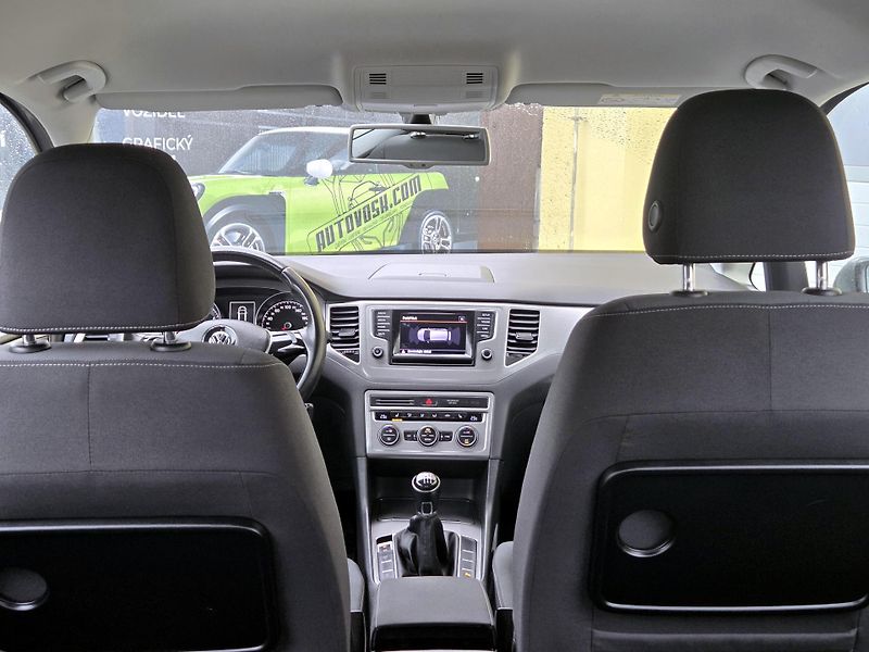 Volkswagen Golf Sportsvan TSi CEBIA,KAMERA,Bi-xenony  - fotka 12 z 43