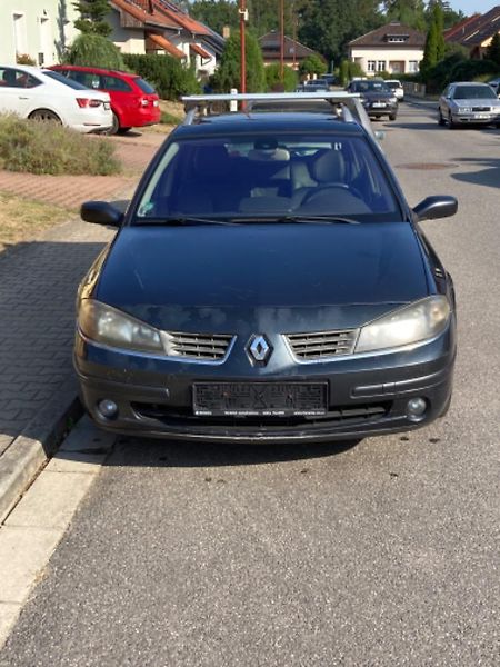 Renault Laguna (2007) - fotka 2 z 3