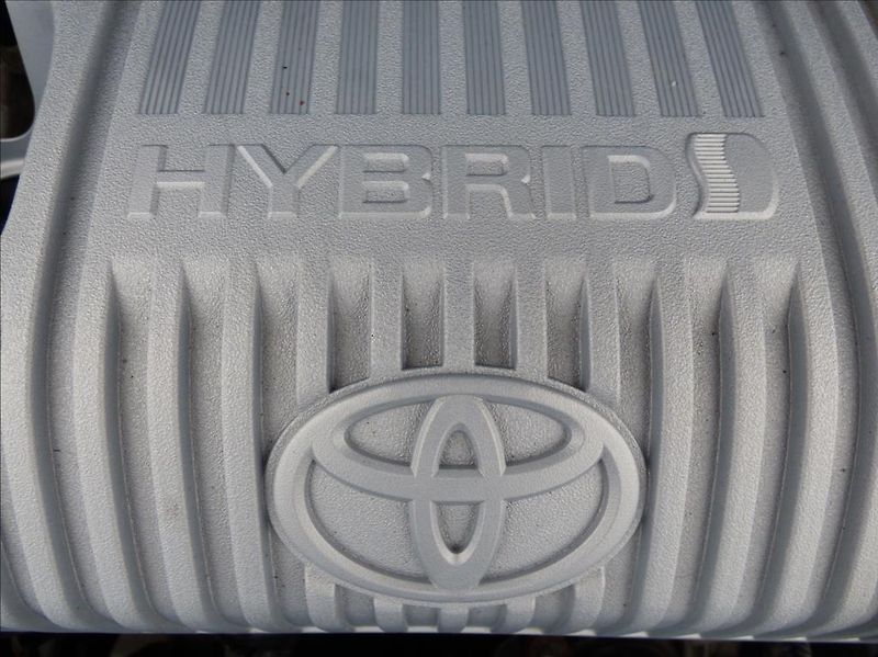 Toyota Yaris 1,5 Hybrid, Digi Klima, servis - fotka 52 z 60