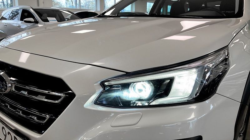 Subaru Outback 2.5i 4WD Active + tažné - fotka 7 z 24