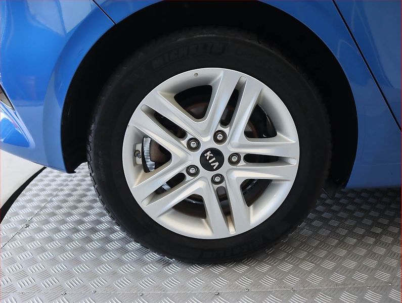 Kia Ceed (2018) 1.4 T-GDI, Serv.kniha - fotka 15 z 18
