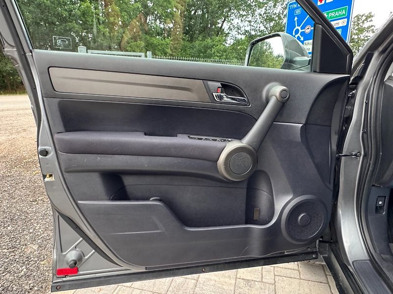 Honda CR-V (2011) 2.2 i DTEC, 4x4 - fotka 8 z 32