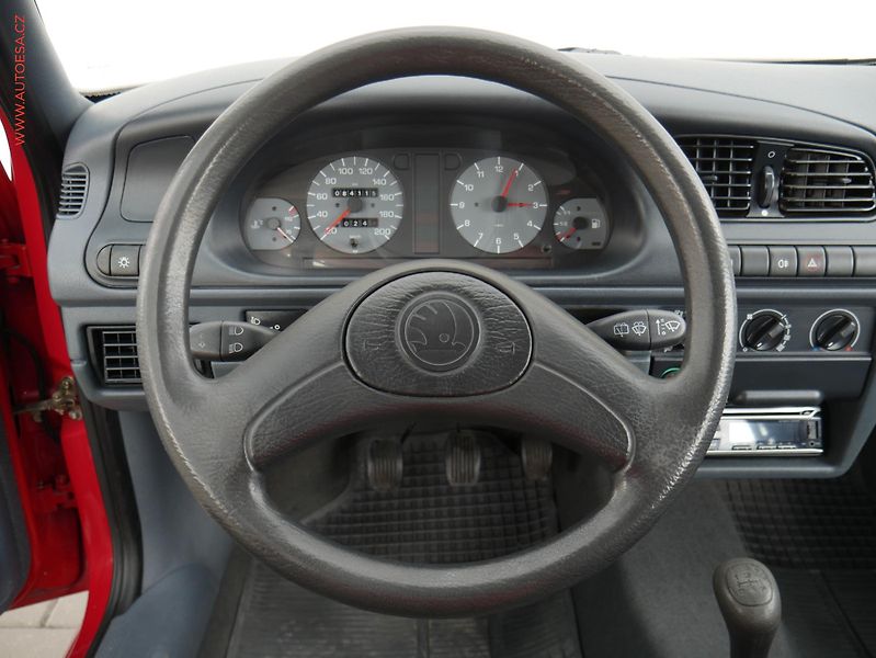 Škoda Felicia (1996) 1.3 MPi, ČR - fotka 11 z 13