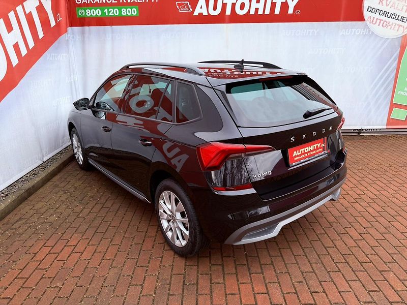 Škoda Kamiq 1.0 TSi Style DSG, Serviska - fotka 9 z 35
