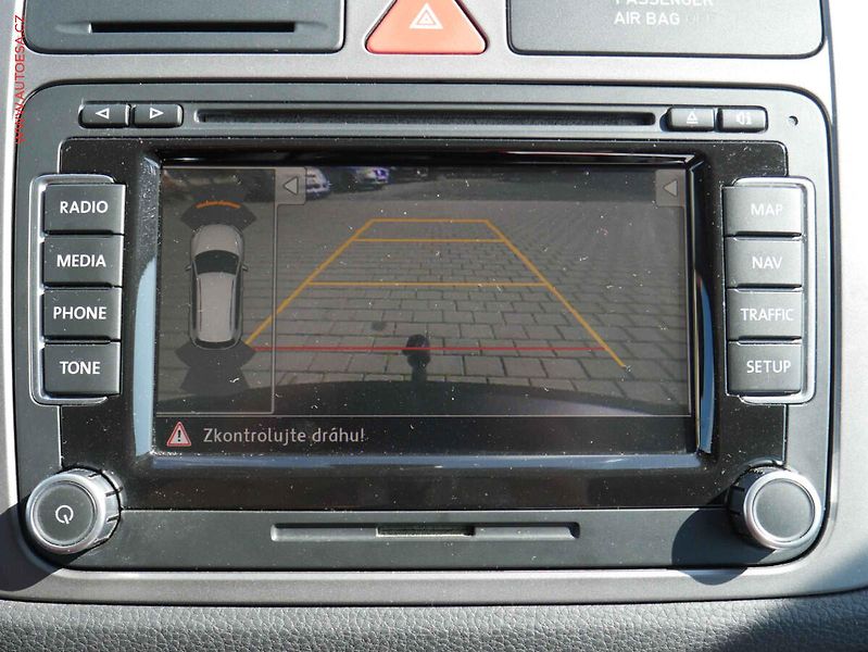 Volkswagen Tiguan (2009) 2.0TDi, ČR, DSG, xenon, navi - fotka 17 z 21
