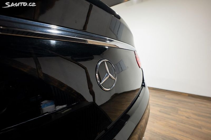 Mercedes-Benz GLE 350d Coupe 190 kW AMG paket - fotka 20 z 24