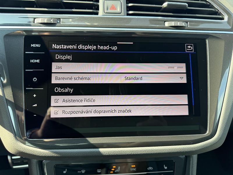 Volkswagen Tiguan R-Line 2,0 TSi/180kW 4x4 DSG - fotka 37 z 115