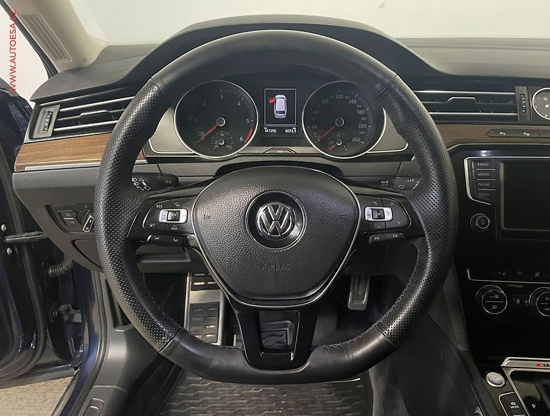 Volkswagen Passat (2015) 2.0 Bi-TDi 4x4, Highline - fotka 15 z 18