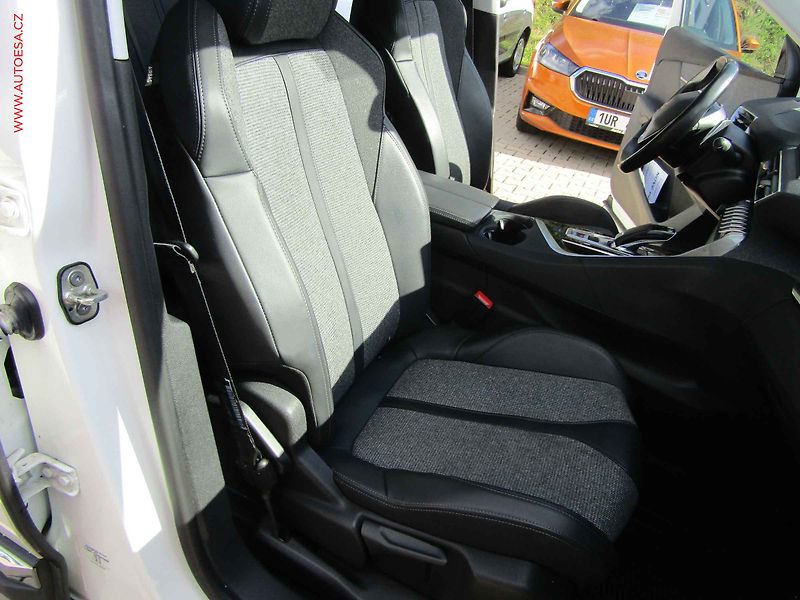 Peugeot 3008 (2019) 1.5HDi, 2.maj,ČR, AT, navi - fotka 10 z 17