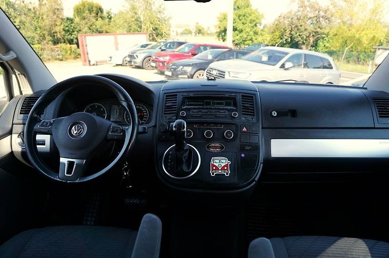 Volkswagen Multivan (2012) 2,0 BI-TDI 132 kW - fotka 17 z 42