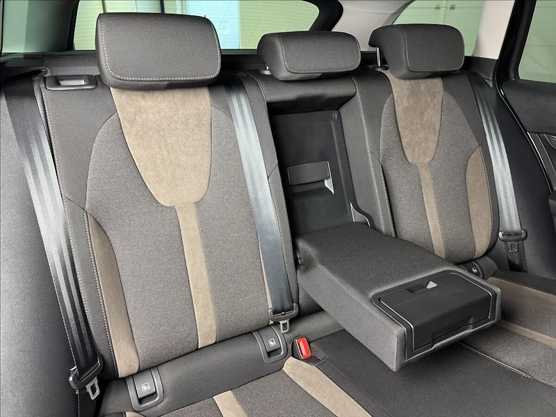 Škoda Octavia 1,5 TSi  DSG e-Tec Scout LED M - fotka 15 z 50