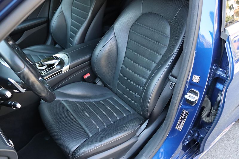 Mercedes-Benz Třídy C C 250 BLUETEC KOMBI AMG 150kW - fotka 24 z 49