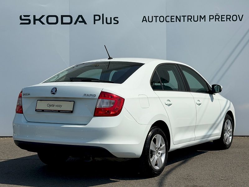 Škoda Rapid (2015) 1.2TSI 81KW AMBITION - fotka 2 z 30