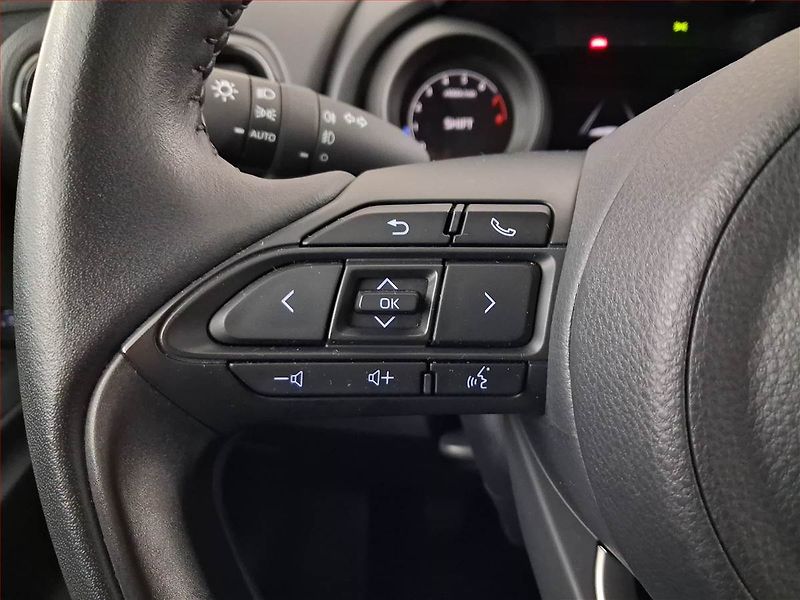 Toyota Yaris (2023) 1.5 VVT-i, ČR,1.maj - fotka 15 z 18