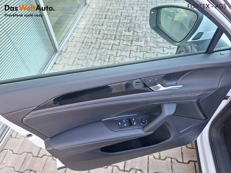 Volkswagen Tayron (2025) 2.0 TDI,142kW,DSG,4x4,Matrix,T - fotka 12 z 29