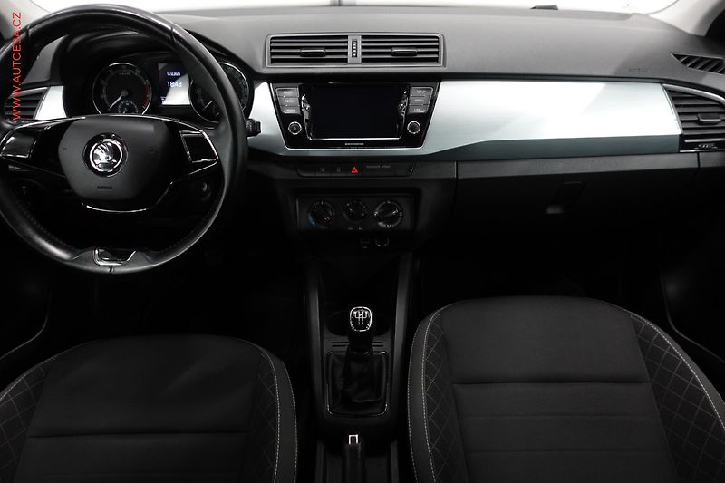 Škoda Fabia (2021) 1.0 TSi, 2.maj,ČR, Ambition - fotka 8 z 21