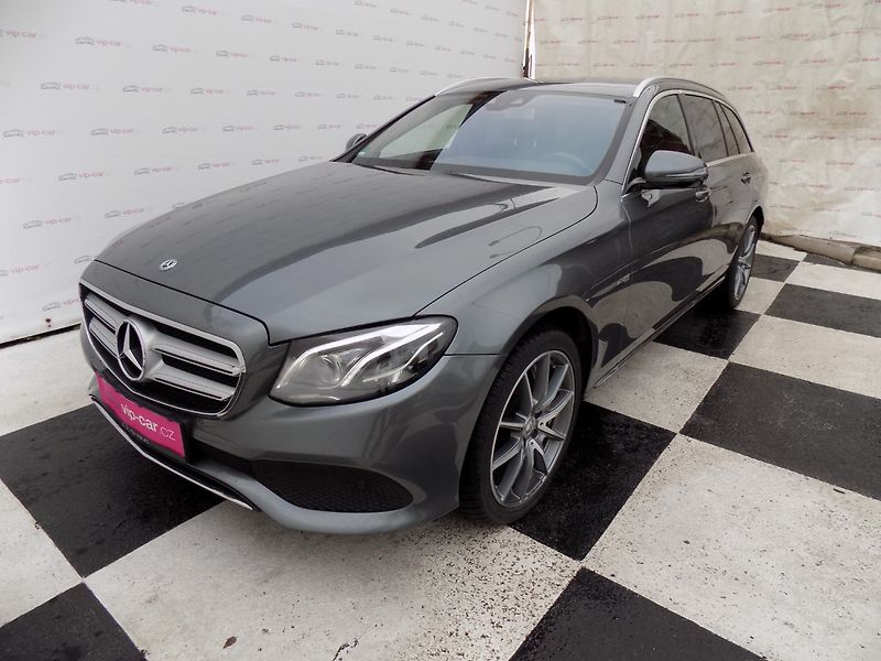 Mercedes-Benz Třídy E (2018) 400d/4-Matic/Full-LED/Webasto/ - fotografie inzerátu