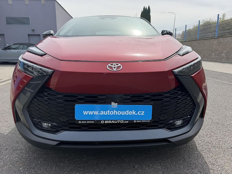 Toyota C-HR 1,8i hybrid automat navigace - fotka 8 z 21