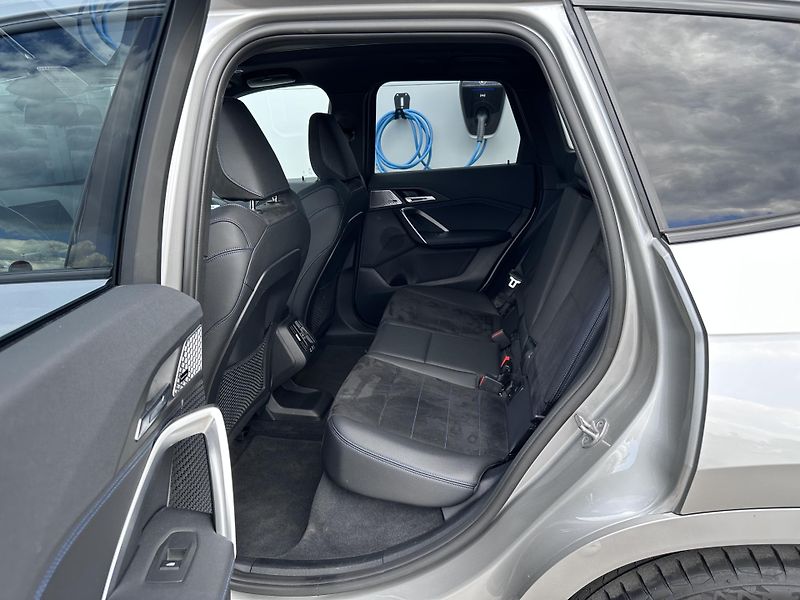 BMW X1 xDrive30e M-Sport - fotka 8 z 28