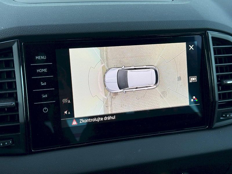 Škoda Karoq (2023) 2.0 TDI 110 kW DSG 4x4 SportLi - fotka 18 z 26