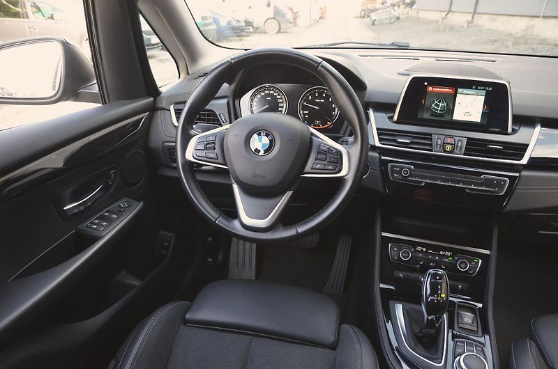 BMW Řada 2 (2019) 218i GT 99tkm ČR 7míst ZÁRUKA - fotka 26 z 43