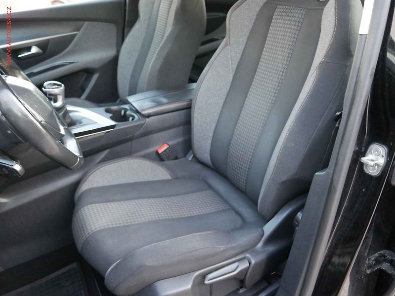 Peugeot 3008 (2016) 1.2 PT, Navigace - fotka 9 z 15